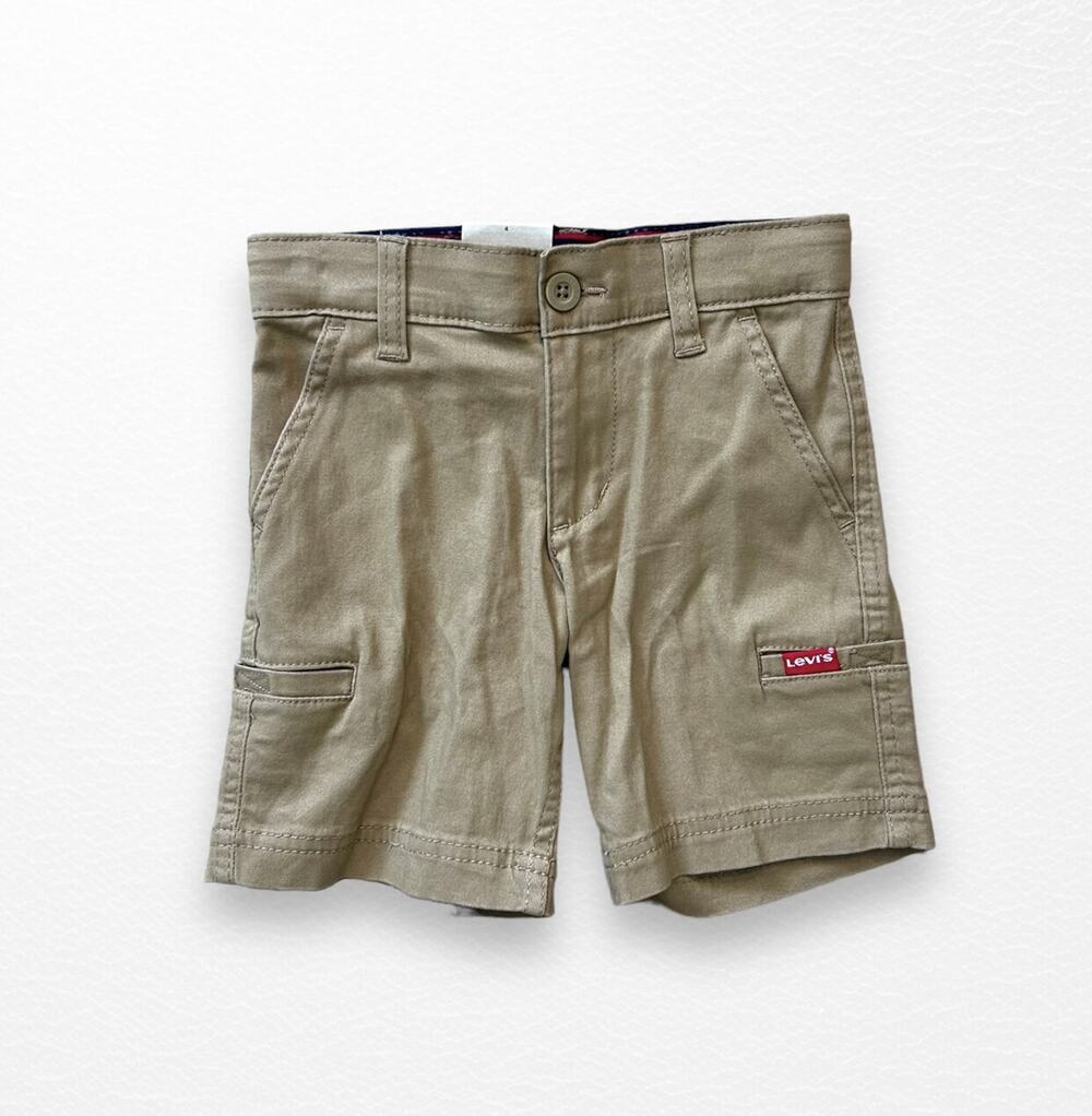 NWT Levi's Khaki Cargo Shorts, Size 4